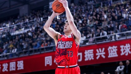 媒体人：郭艾伦有和明星中锋的合作经验 和徐昕的配合会越来越好